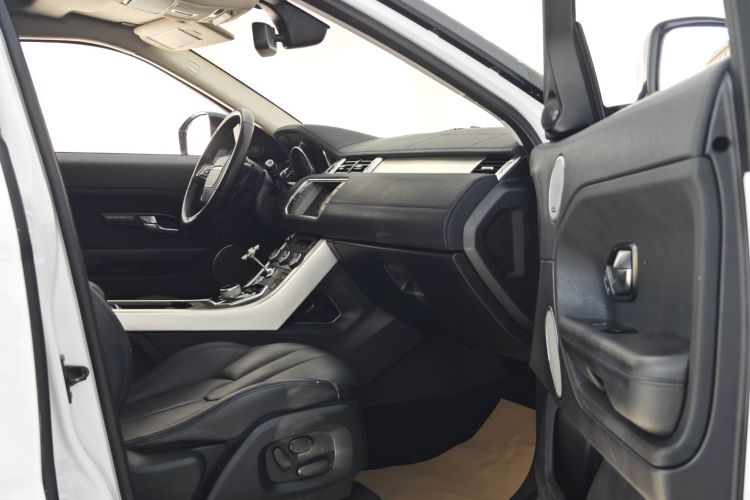 路虎 揽胜极光 2015款 2.0T 五门智耀版中控内饰7004