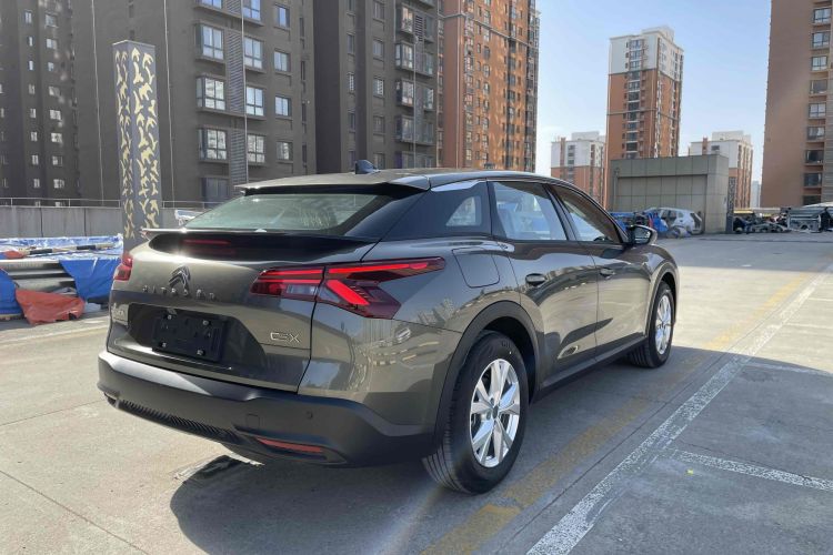 雪铁龙 凡尔赛C5 X 2024款 1.6T 享不凡车身外观6007