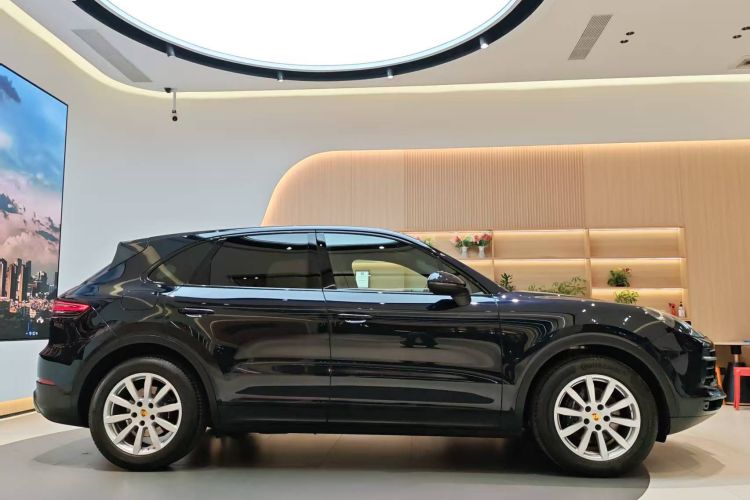 保时捷 2018款 Cayenne 3.0T车身外观6003