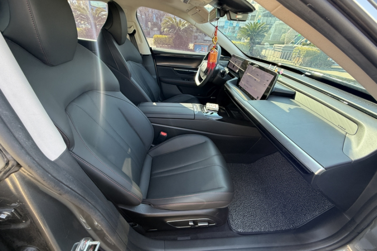 小鹏P7 2022款 670N+中控内饰7003