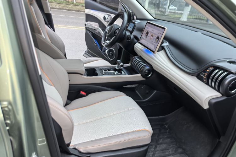 比亚迪 元PLUS 2023款 冠军版 510KM 超越型中控内饰7002