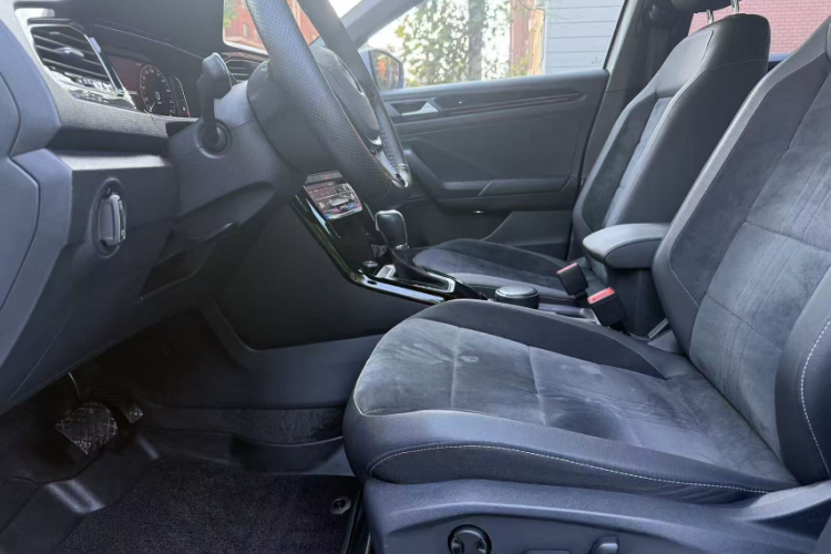 大众 T-ROC探歌 2020款 280TSI DSG两驱豪华型中控内饰7002