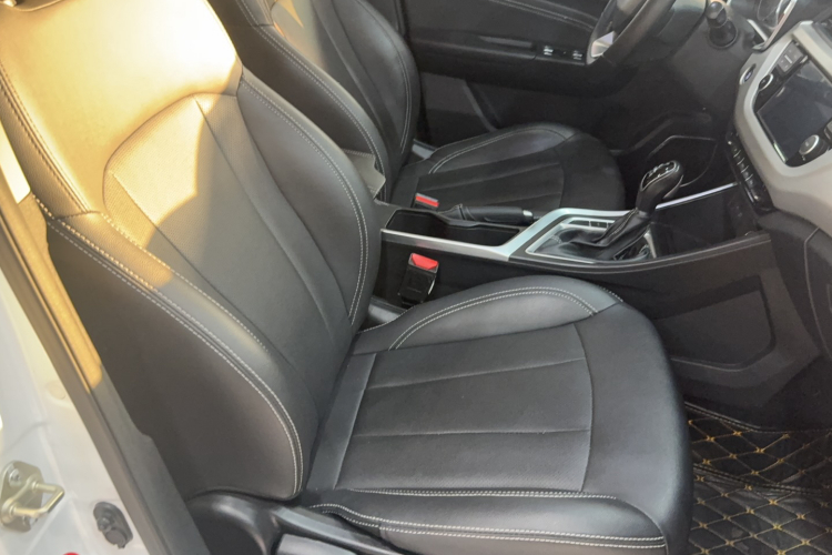 吉利汽车 远景X3 2019款 升级版 1.5L CVT精英型局部细节41