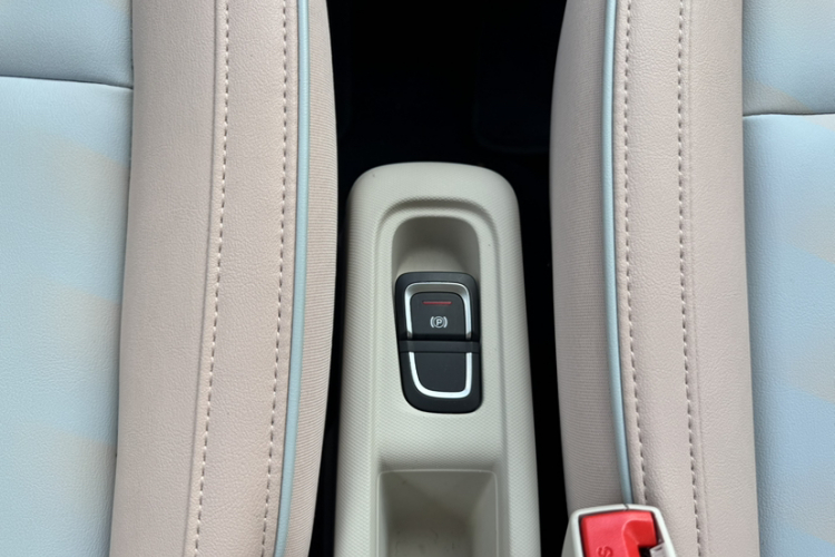 零跑汽车 零跑T03 2024款 310舒享版中控内饰7004