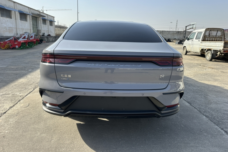 比亚迪 汉 2025款 DM-i 125KM精英型车身外观6001