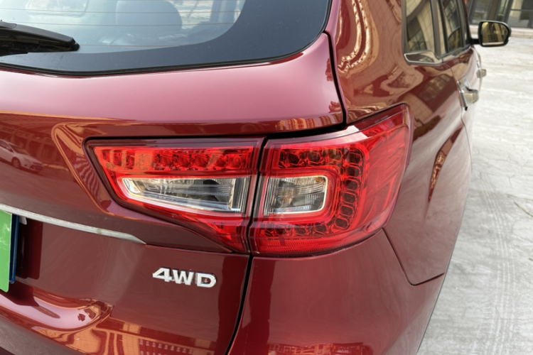 长安CS75 2015款 1.8T 自动四驱精英型 国V车身外观6007