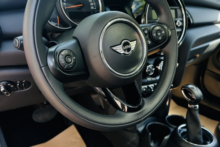 MINI 2016款 1.2T ONE 先锋派车身外观6005