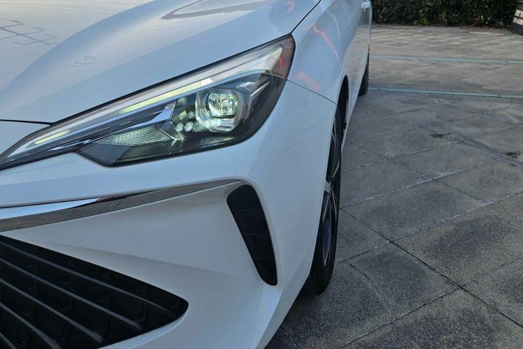 荣威i5 2023款 1.5L CVT尊荣版车身外观6006