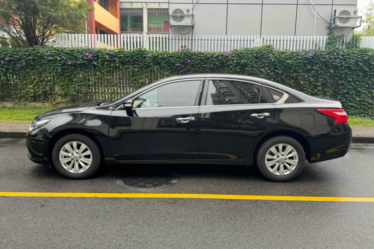 日产 天籁 2016款 改款 2.0L XL舒适版车身外观6002