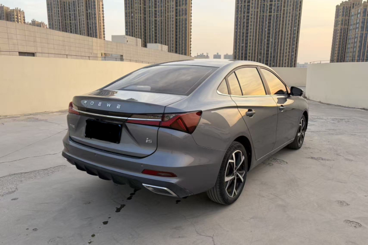 荣威i5 2023款 1.5L CVT尊荣版中控内饰7006