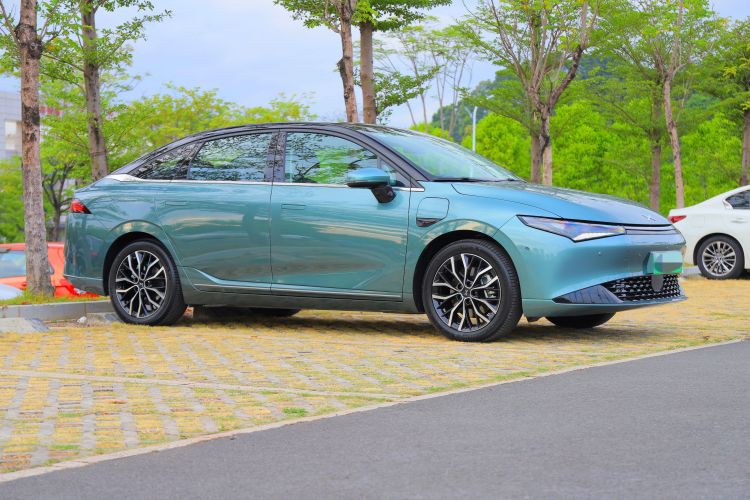 小鹏P5 2024款 500Pro版车身外观6002