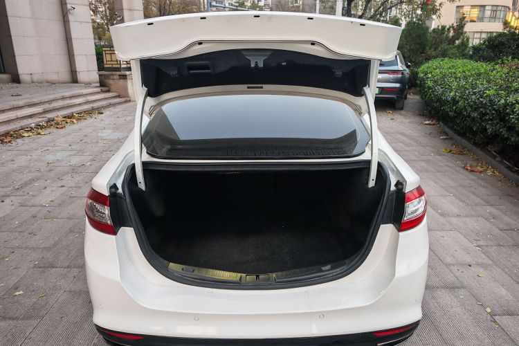 福特 蒙迪欧 2013款 2.0L GTDi200豪华型局部细节23