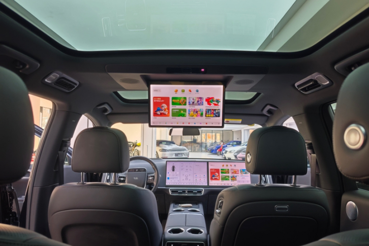 理想汽车 理想L8 2024款 Ultra中控内饰7002