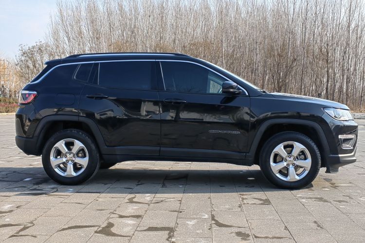 Jeep 指南者 2017款 200T 自动家享四驱版车身外观6003