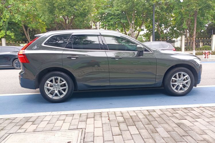 沃尔沃XC60 2019款 T5 四驱智逸版 国VI车身外观6004