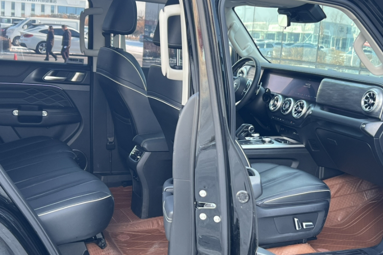 坦克300 2023款 2.0T 铁骑02中控内饰7002