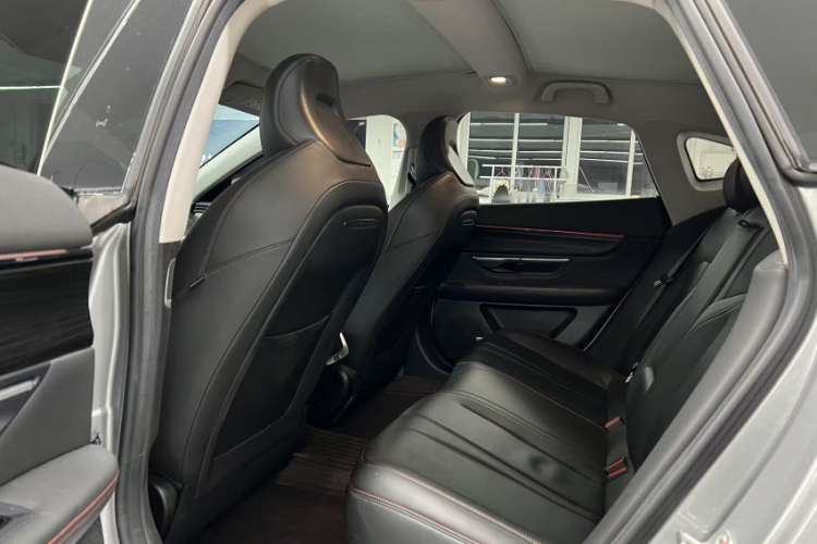 小鹏P7 2020款 670E中控内饰7006