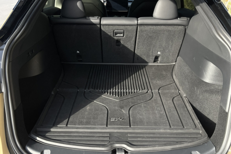 特斯拉 Model Y 2022款 改款 后轮驱动版中控内饰7002