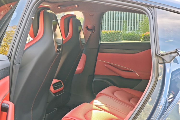 小米汽车 小米SU7 2024款 后驱长续航智驾版中控内饰7001