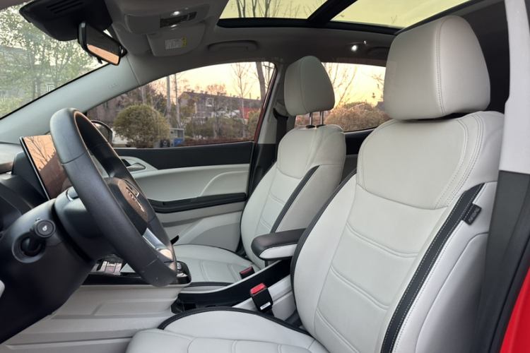 比亚迪 元Pro 2021款 一生一世版中控内饰7002