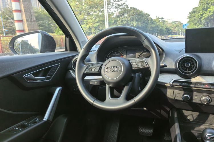 奥迪Q2L 2020款 35 TFSI 进取动感型中控内饰7004