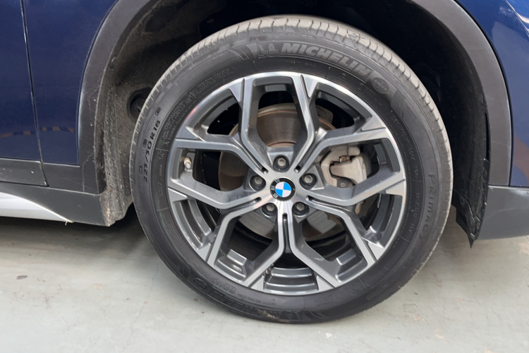 宝马X1 2020款 sDrive20Li 尊享型车身外观6004