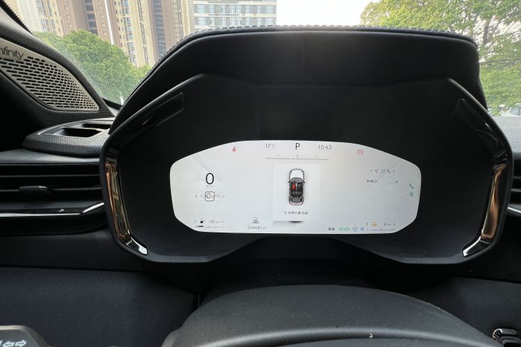 领克01 EM-P 2023款 1.5TD EM-P PM中控内饰15