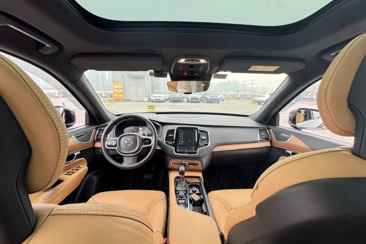沃尔沃XC90 2018款 T6 智雅版 7座中控内饰7006