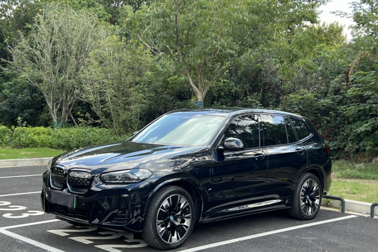 宝马iX3 2023款 创领型车身外观6004