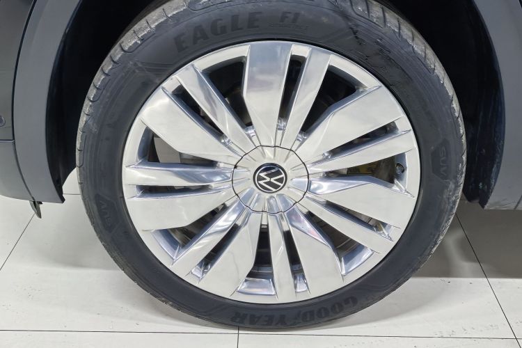 大众 途昂 2023款 530 V6 四驱尊崇旗舰版车身外观6009