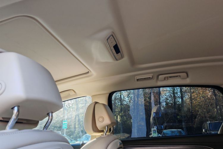 别克GL8 2023款 ES陆尊 尊享型中控内饰7007