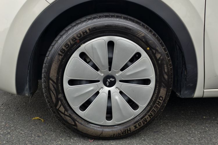 五菱汽车 五菱缤果 2024款 203km 轻享款车身外观6008