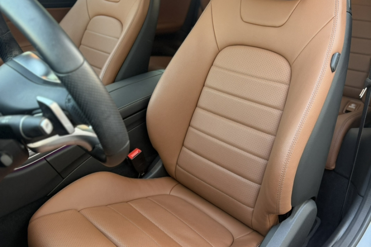 奔驰C级(进口) 2020款 C 260 轿跑车中控内饰7007