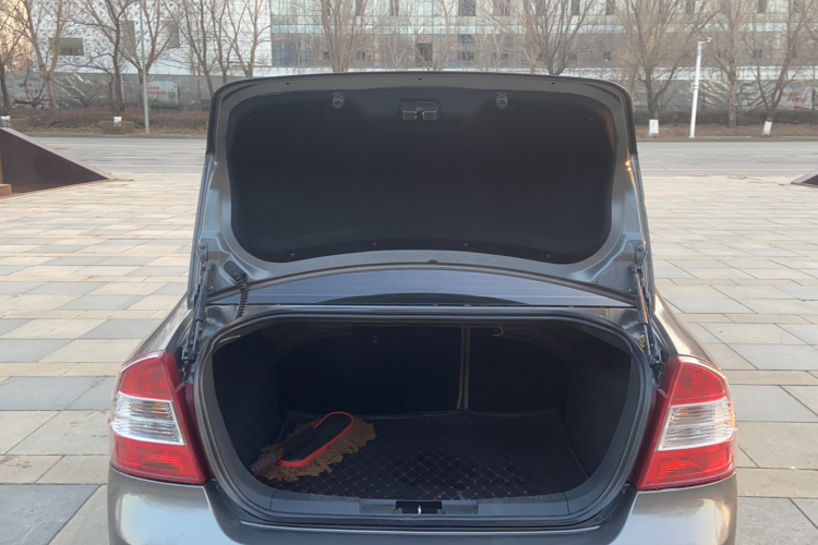 福特 福克斯 2013款 三厢经典 1.8L 手动基本型局部细节23