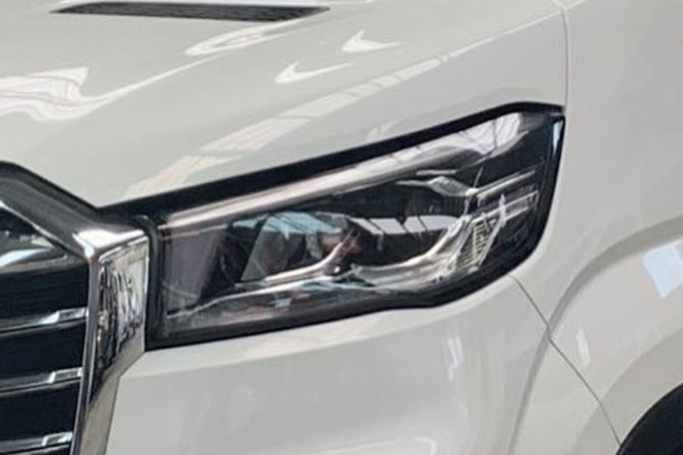 上汽大通MAXUS 新途V90 2019款 2.0T自动智多星后驱单胎长轴高顶7座局部细节36