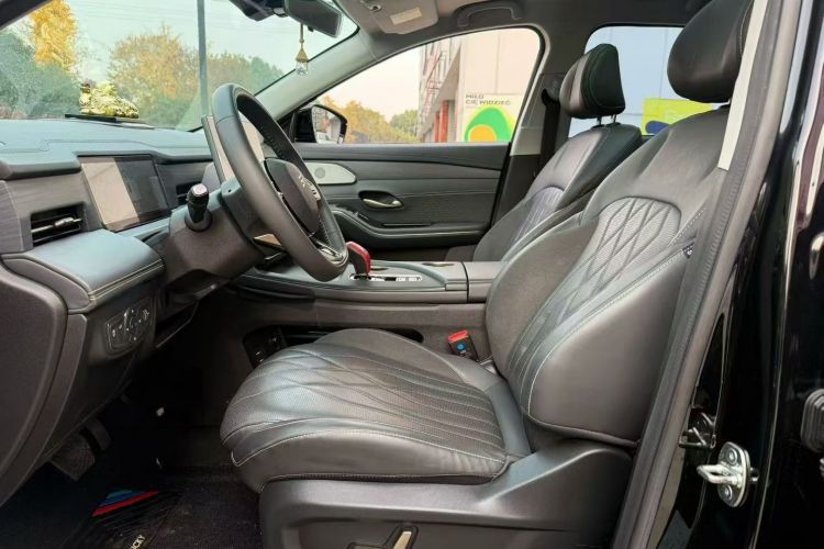 捷途X90 PRO 2024款 2.0T DCT豪华版 7座中控内饰7005