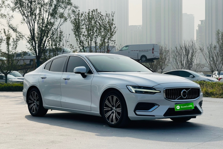 沃尔沃S60 2021款 T4 智远豪华版车身外观6004