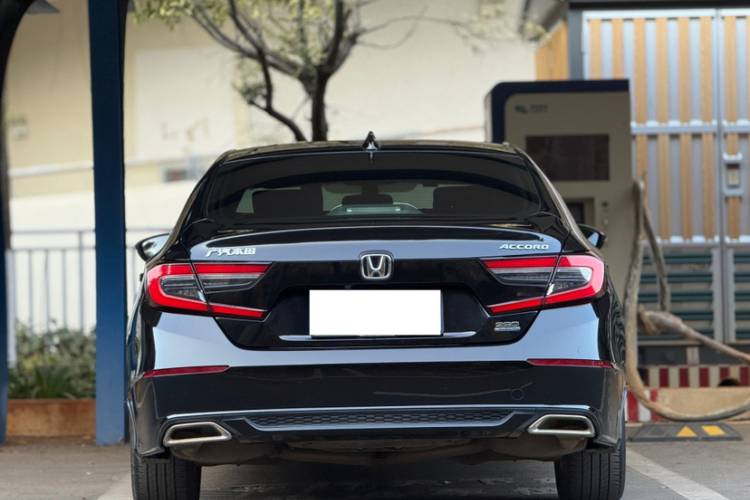 本田 雅阁 2022款 260TURBO 豪华版车身外观6005