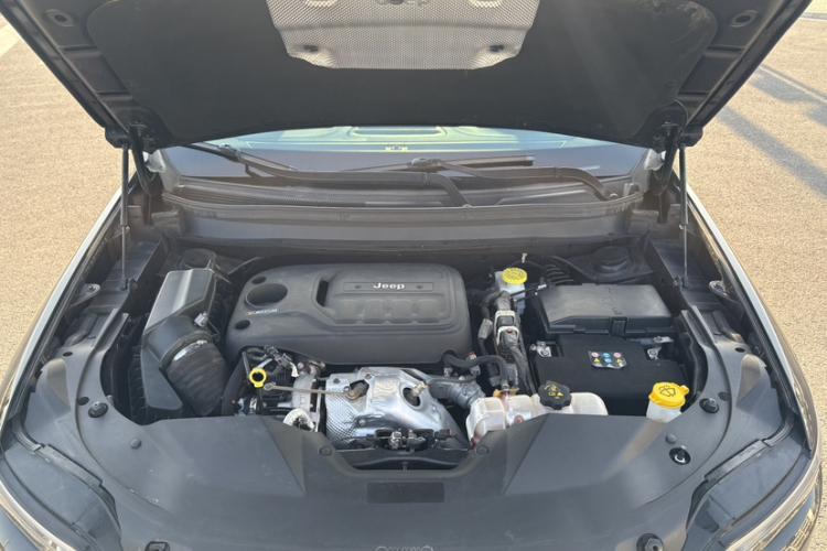 Jeep 自由光 2019款 2.0T 两驱智享版 国V局部细节24