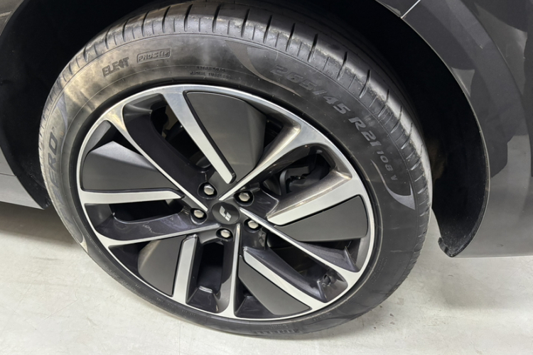 理想汽车 理想L6 2024款 Pro车身外观6007