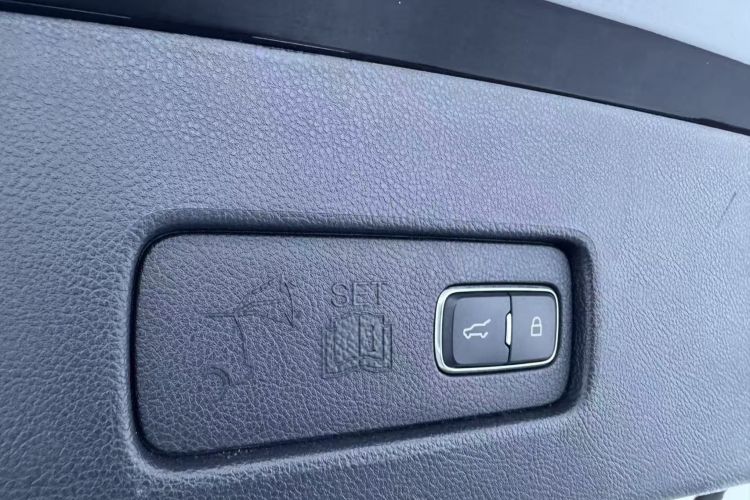 林肯 飞行家 2020款 3.0T V6 四驱尊享版中控内饰7012