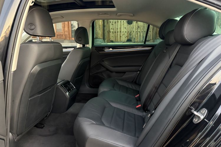 大众 辉昂 2019款 380TSI 两驱商务版 国VI中控内饰7003