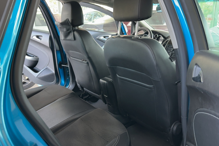 别克 英朗 2014款 XT 1.6L 自动时尚版中控内饰7004