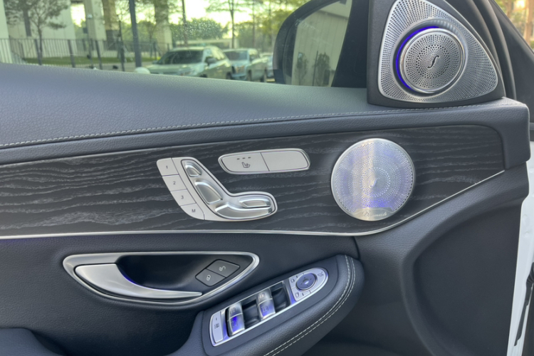 奔驰C级 2021款 C 260 L 运动星耀臻藏版中控内饰7011