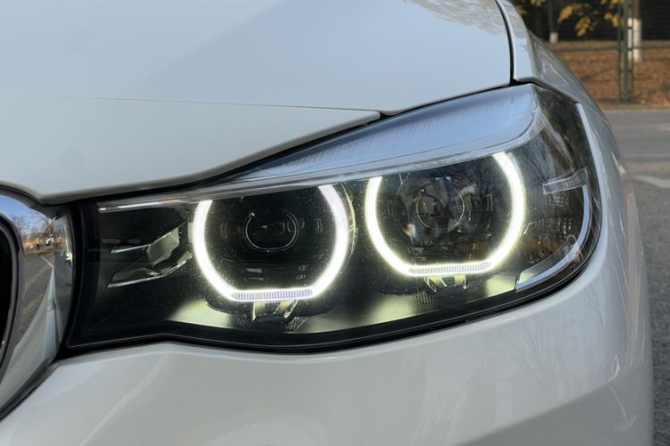 宝马3系GT 2020款 320i M运动套装车身外观6009