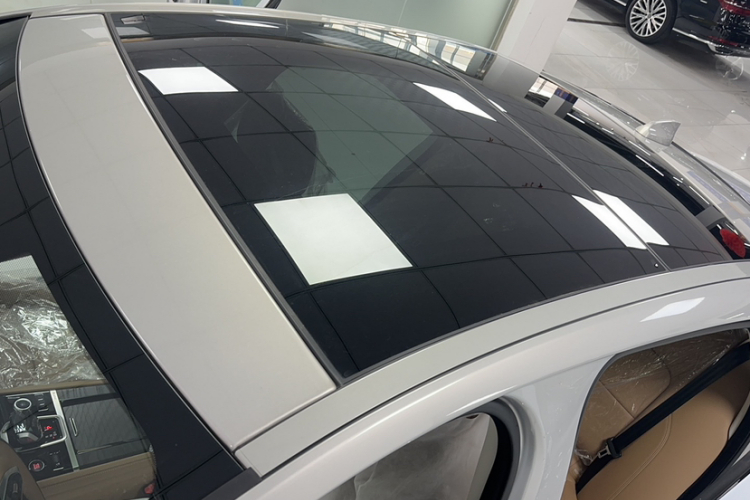 捷豹XFL 2025款 2.0T P250 两驱尊享豪华版局部细节57