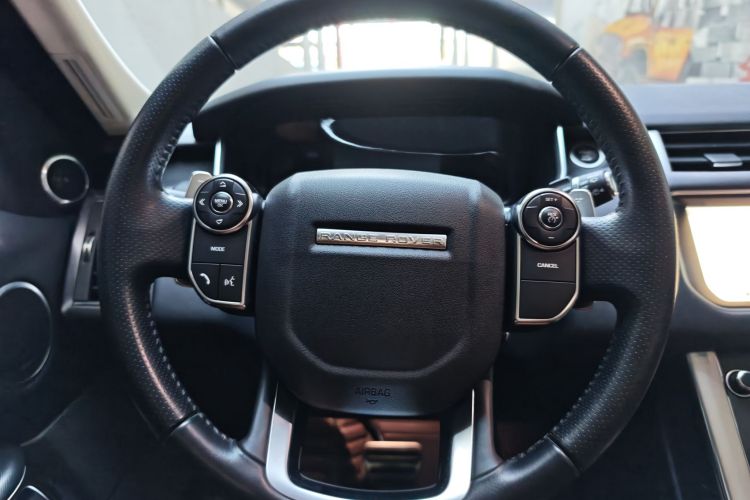 路虎 揽胜运动版 2017款 3.0 SC V6 HSE DYNAMIC局部细节9005