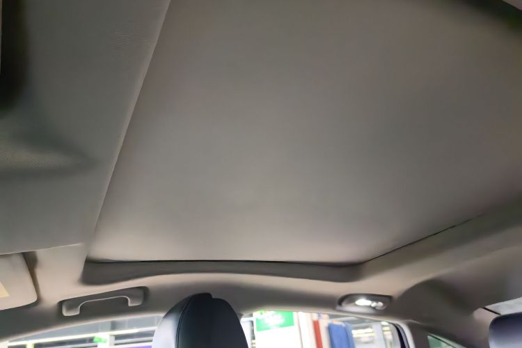 别克 君越 2018款 20T 精英型局部细节22