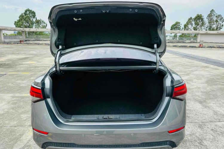 日产 轩逸 2022款 1.6L XL CVT悦享版车身外观6005