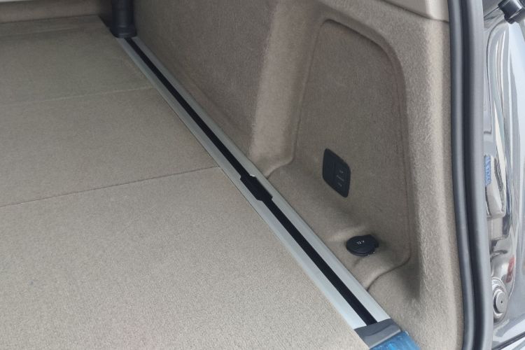 奥迪Q7 2012款 3.0 TDI 领先型局部细节9006